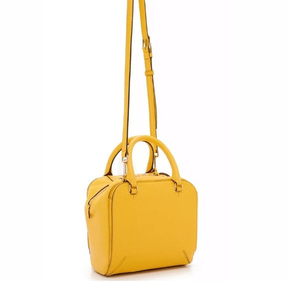 NWT Tory Burch Robinson Pebbled Mini Crossbody - Picture 2 of 3